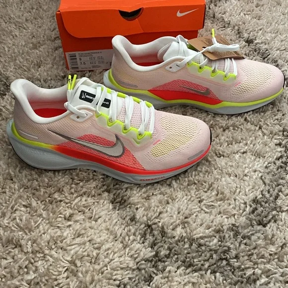 Nike Air Zoom Pegasus 41 - women’s size 9 - Picture 3 of 5